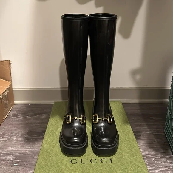 Gucci horsebit rainboot. - Picture 2 of 3